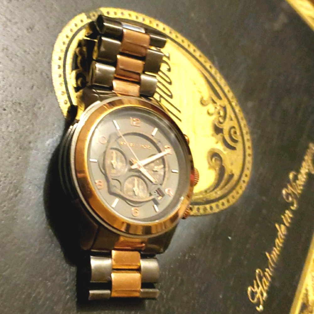 Michael Kors MK-8189 Chronograph UNISEX Watch